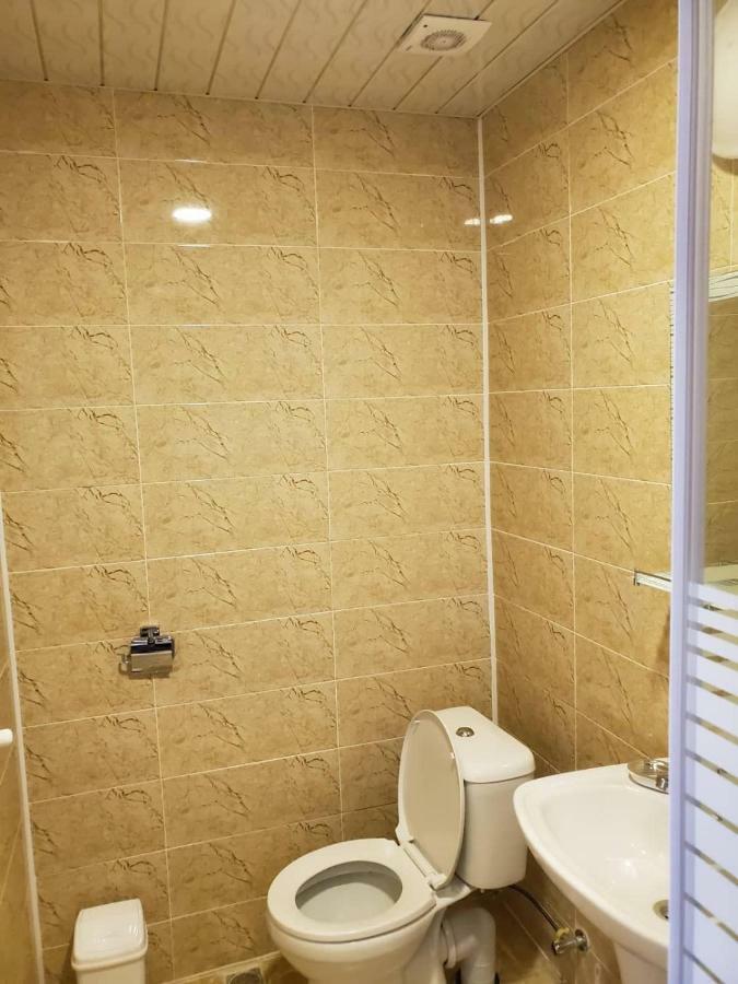Hostel Family Kutaisi Zewnętrze zdjęcie