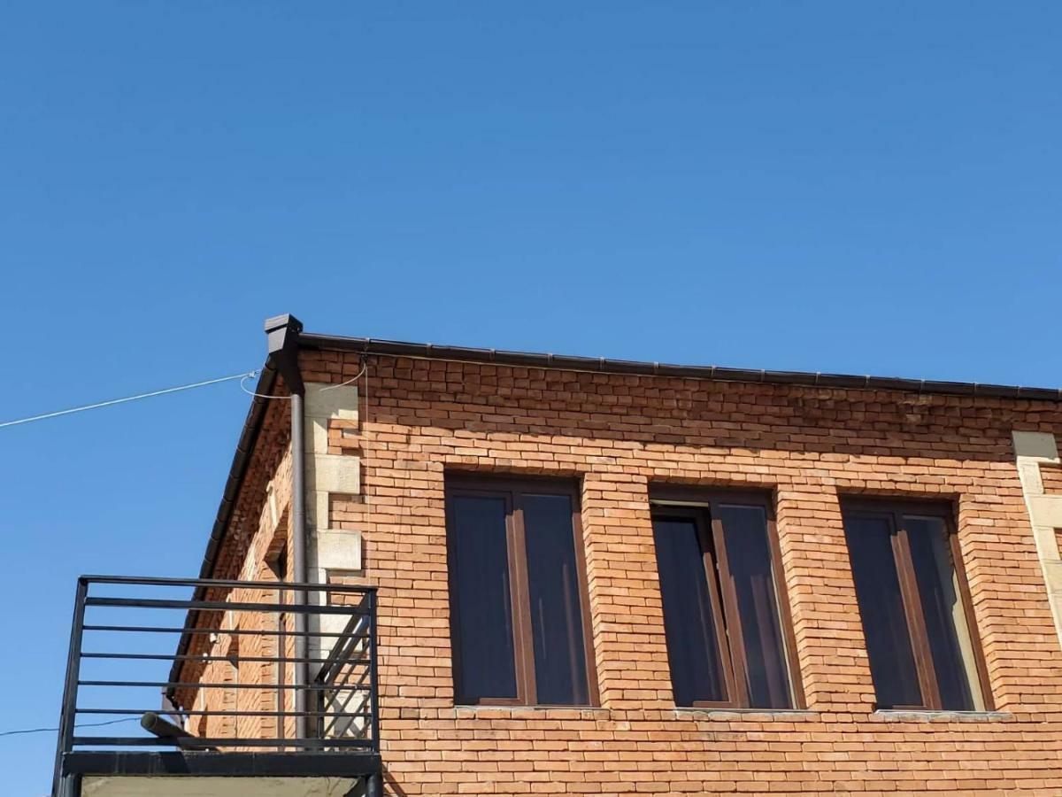 Hostel Family Kutaisi Zewnętrze zdjęcie